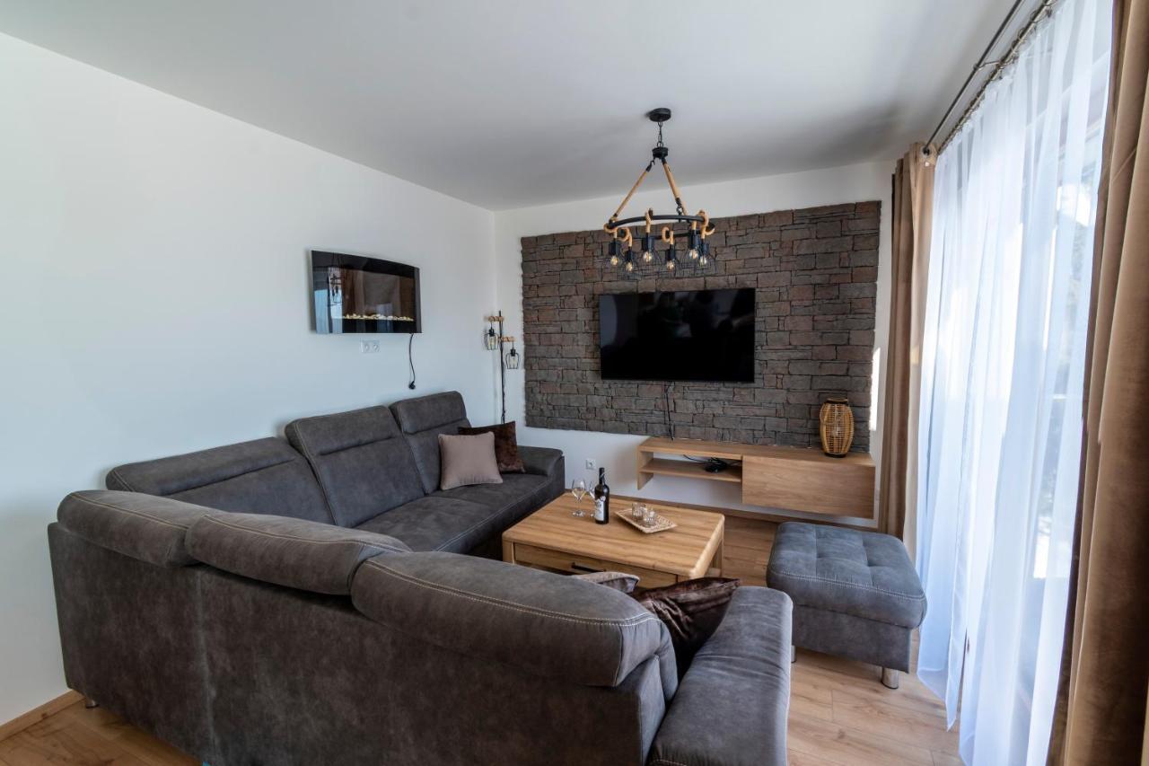 Apartman Jesienka, Hillside Dolny Kubin Exterior foto