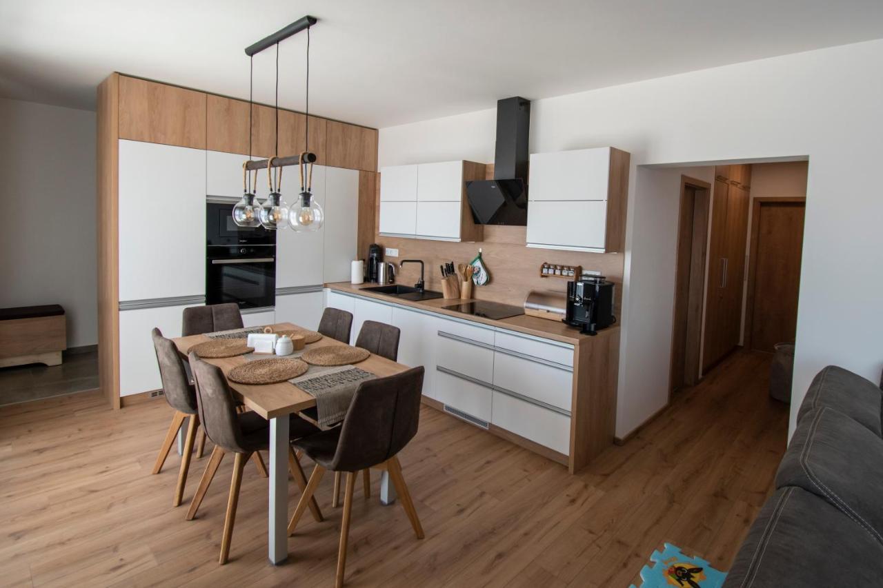 Apartman Jesienka, Hillside Dolny Kubin Exterior foto