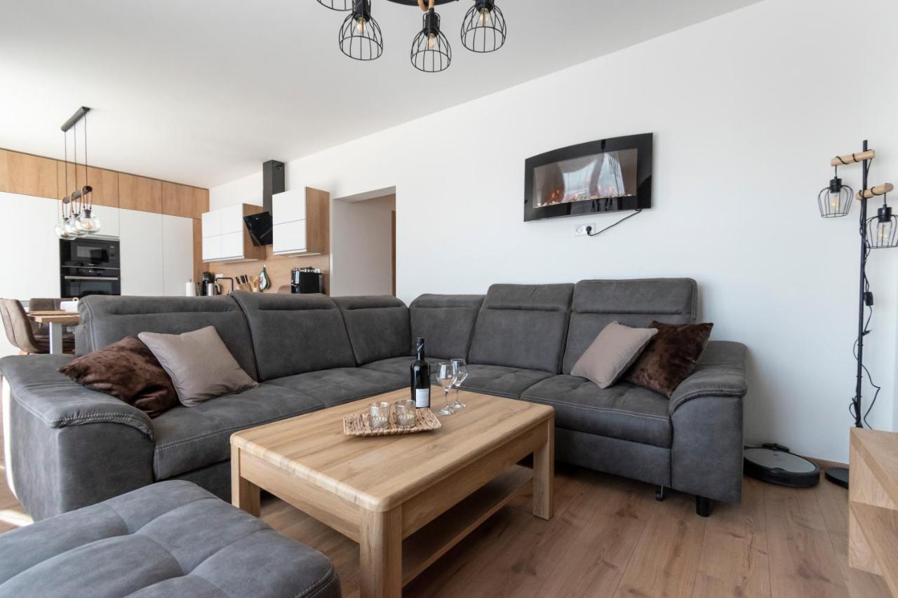 Apartman Jesienka, Hillside Dolny Kubin Exterior foto